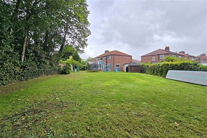 5 Bedroom Semi Detached House For Sale In Fox Close, Timperley, Altrincham, WA15