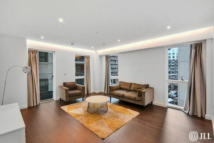 2 Bedroom Flat To Rent In Malthouse Road, London, SW11