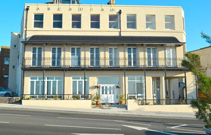2 Bedroom Flat To Rent In The Arcadian, Fort Hill, Margate, Kent, CT9