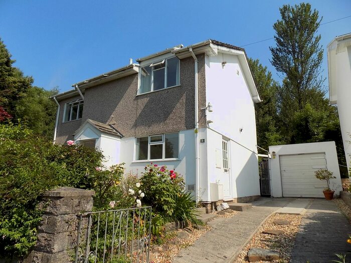 3 Bedroom Detached House For Sale In Ty Gwyn Close, Heol-Y-Cyw, Bridgend County., CF35