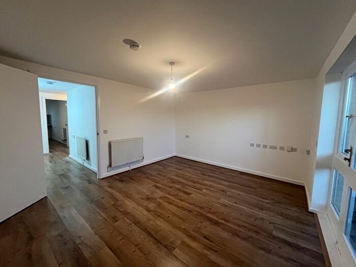 1 Bedroom Flat To Rent In Zambezi Drive, Edmonton, N9