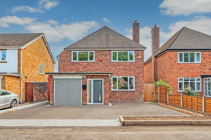 4 Bedroom Detached House To Rent In Stratford Road, Hockley Heath, B94