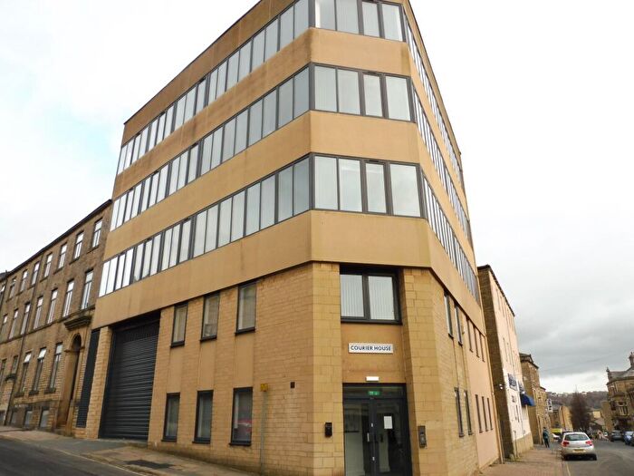 1 Bedroom Apartment To Rent In King Cross Street, Halifax, HX1