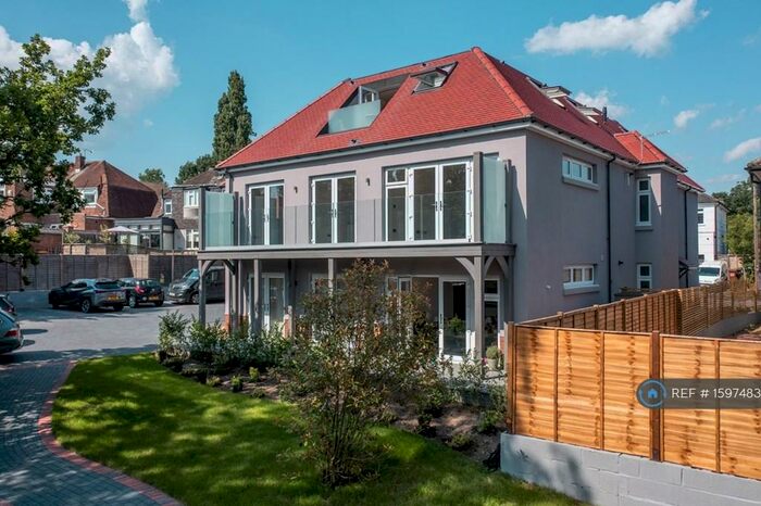 2 Bedroom Flat To Rent In Tolmers Gardens, Cuffley, Potters Bar, EN6