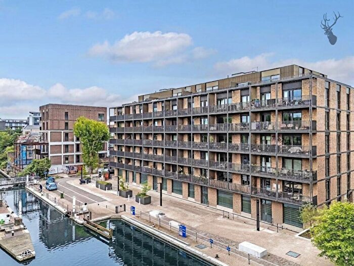 1 Bedroom Apartment For Sale In Navigators Walk, Lorimer House, E3
