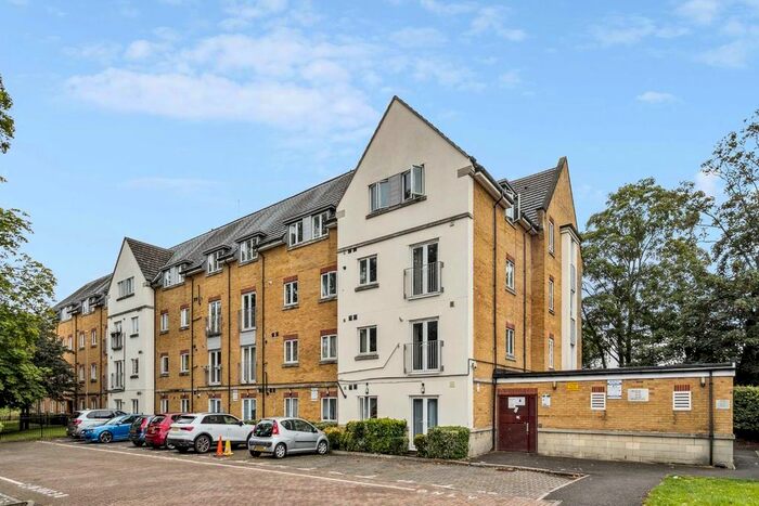 1 Bedroom Flat To Rent In Wood Lane, Isleworth, TW7