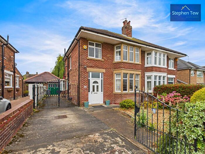 3 Bedroom Semi-Detached House For Sale In Grizedale Road, Blackpool, FY4