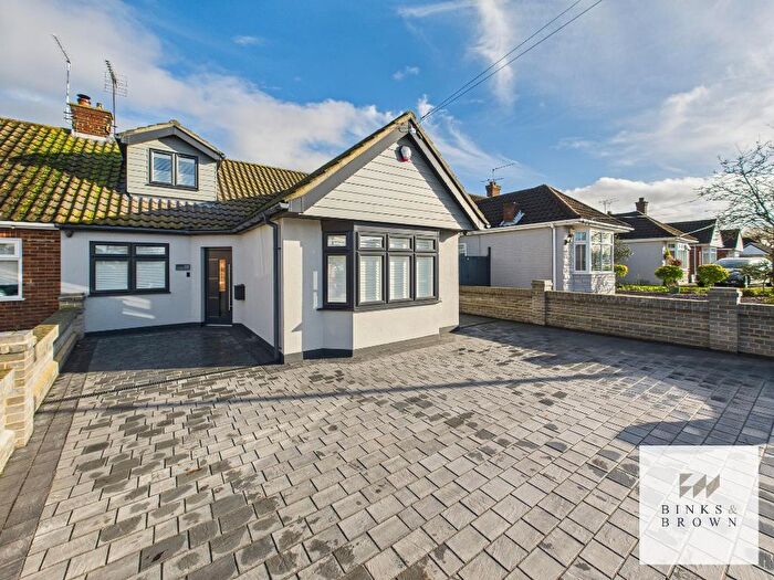 3 Bedroom Semi-Detached Bungalow For Sale In Elmstead Close, Corringham, Essex, SS17