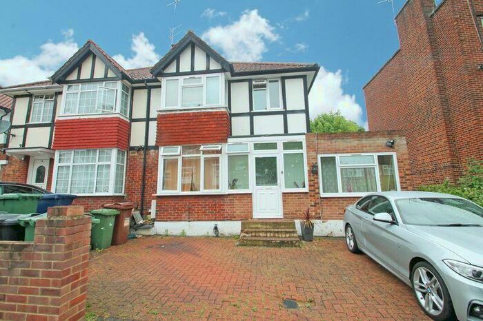 5 Bedroom Semi-Detached House To Rent In Cavendish Avenue, Harrow, HA1