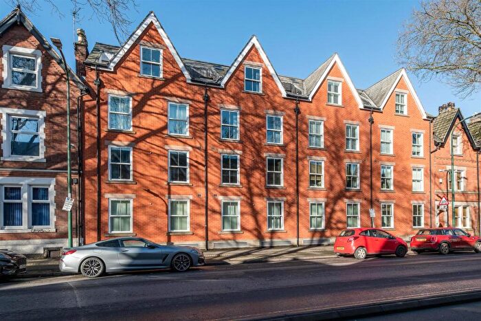 2 Bedroom Apartment For Sale In The Gallery, Hope Drive, The Park, NG7