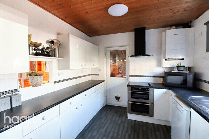 3 Bedroom Semi-Detached House For Sale In Badenham Grove, Bristol, BS11