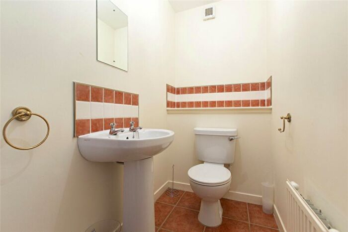 2 Bedroom End Of Terrace House To Rent In Younger Gardens, St Andrews, Fife, KY16