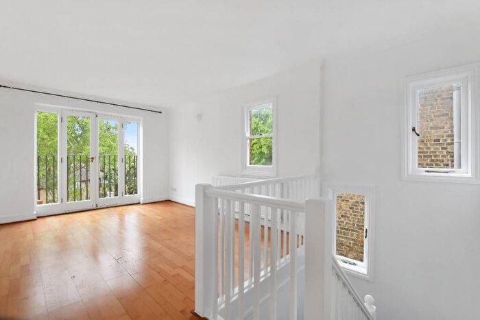 1 Bedroom Maisonette To Rent In Haverstock Hill, Belsize Park, Camden, NW3