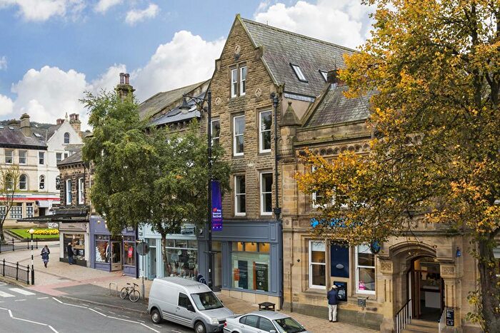 1 Bedroom Flat To Rent In Brook Street, Ilkley, West Yorkshire, LS29