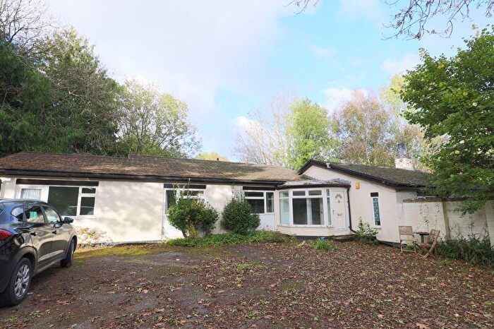 4 Bedroom Detached Bungalow To Rent In Gravel Walk, Cullompton, EX15