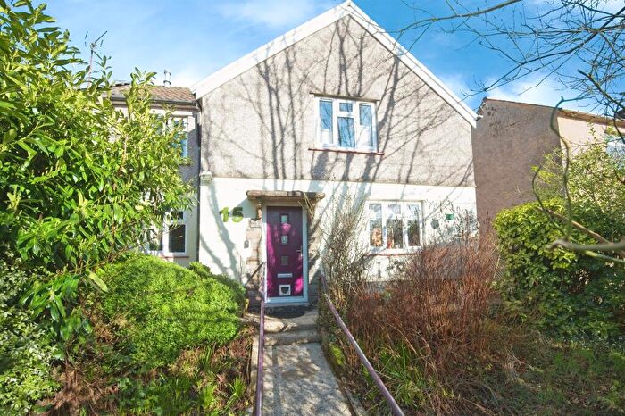 3 Bedroom End Of Terrace House For Sale In Oak Street, Rhydyfelin, Pontypridd, CF37