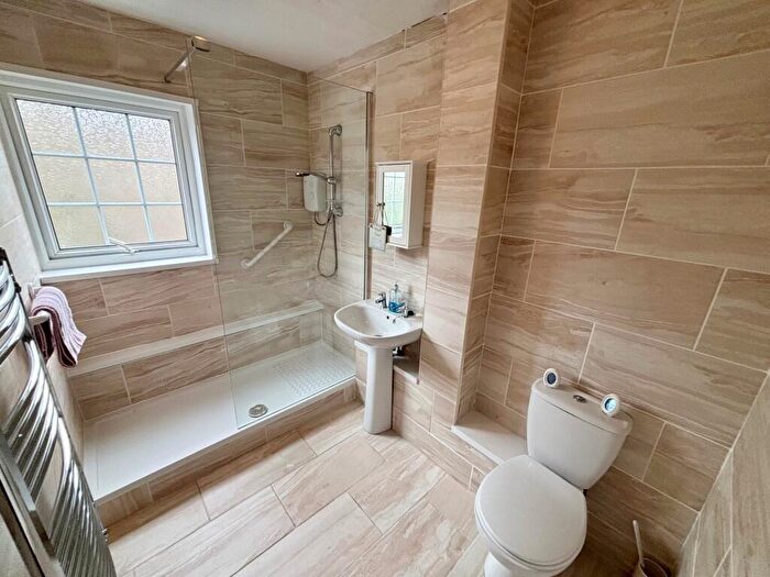 2 Bedroom Flat For Sale In High Street, Abersychan, Pontypool, NP4