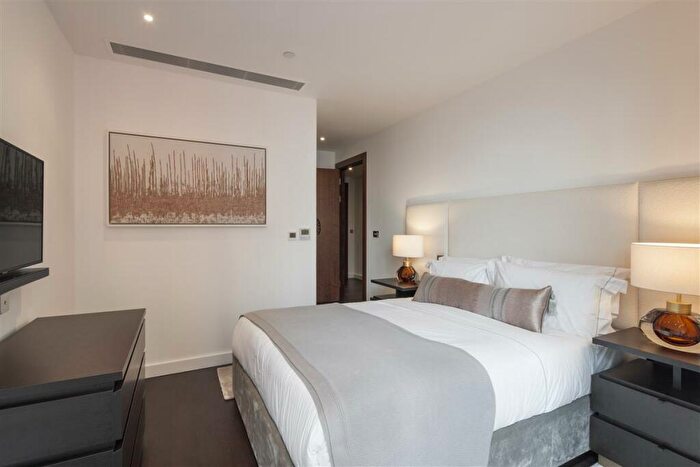 3 Bedroom Flat To Rent In Charles Clowes Walk, SW11