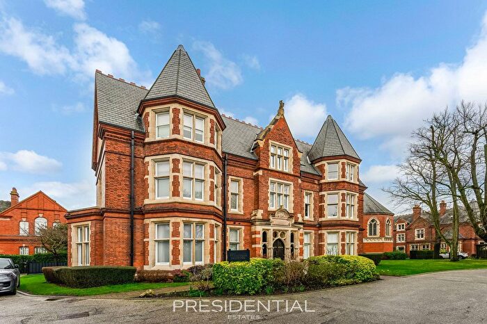 3 Bedroom Flat For Sale In Regents Drive, Montague House Regents Drive, IG8