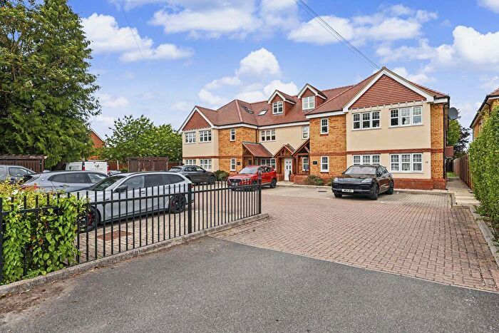 2 Bedroom Apartment For Sale In Aston Clinton, HP22