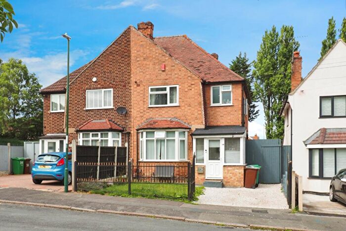 3 Bedroom Semi-Detached House For Sale In Plantation Road, Wollaton, Nottingham, NG8