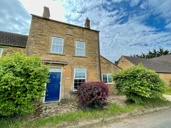 3 Bedroom Property For Sale In The Fen, Baston, Peterborough, PE6