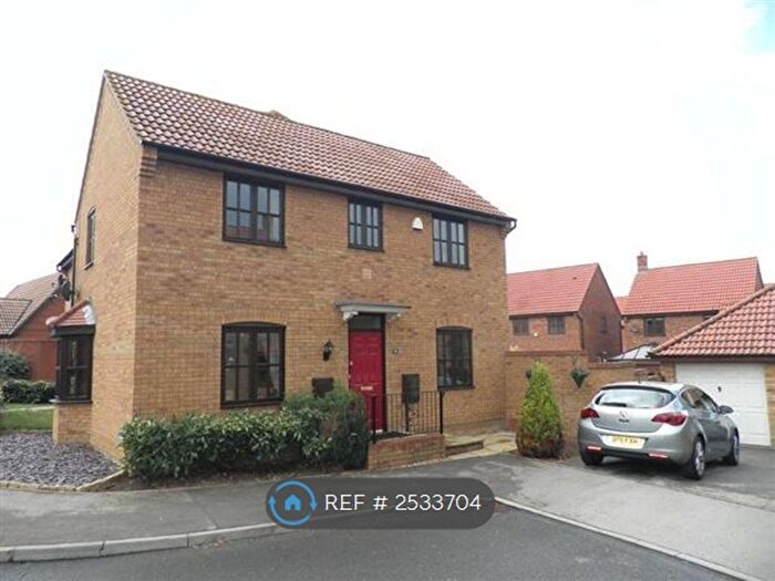 3 Bedroom Semi-Detached House To Rent In Abbotsbury, Milton Keynes, MK4