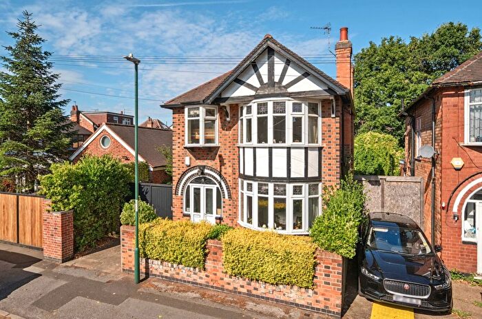 3 Bedroom Detached House For Sale In Ringwood Crescent, Wollaton, Nottinghamshire, NG8