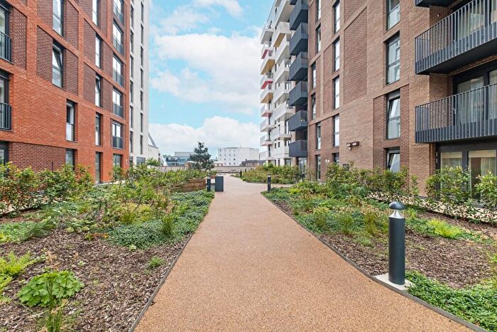 2 Bedroom Apartment To Rent In One Maidenhead, SL6