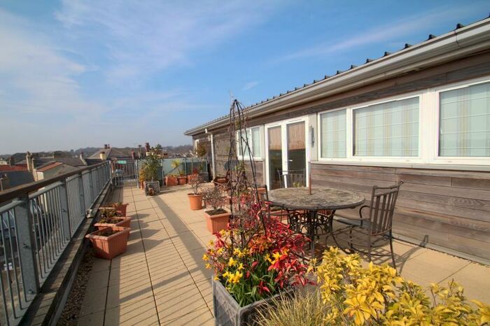 3 Bedroom Apartment To Rent In Victoria Court, Wetherby, LS22