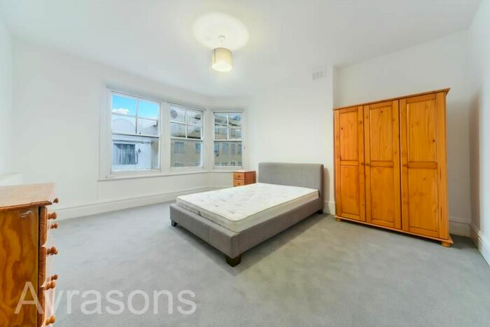 4 Bedroom Flat To Rent In Aristotle Road, London, SW4