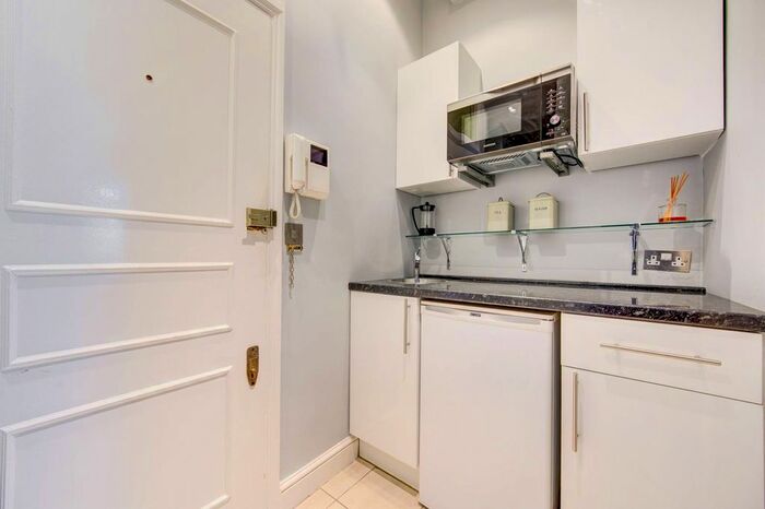1 Bedroom Flat For Sale In Thurloe Street, South Kensington, London, SW7