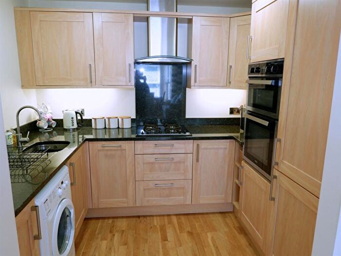 2 Bedroom Terraced House For Sale In Stanley Road, Halifax, HX1