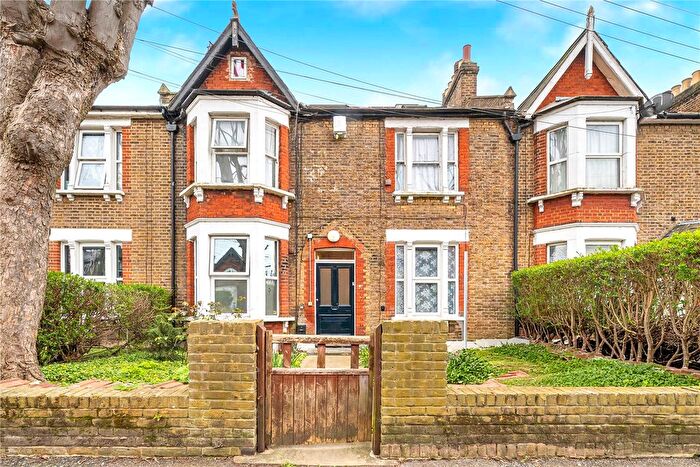 1 Bedroom Flat For Sale In Carisbrooke Road, Walthamstow, London, E17
