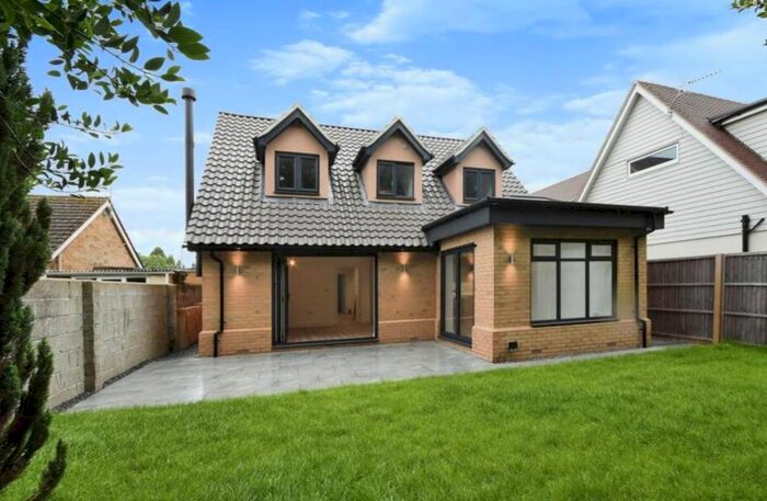 4 Bedroom Chalet To Rent In Greenfields, Gosfield, Halstead, CO9