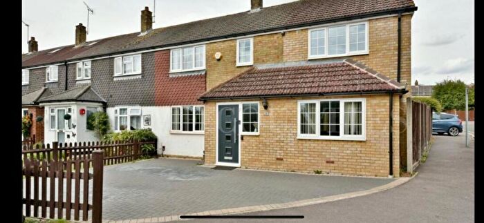 4 Bedroom End Of Terrace House For Sale In Cherry Tree Lane, Potters Bar, EN6