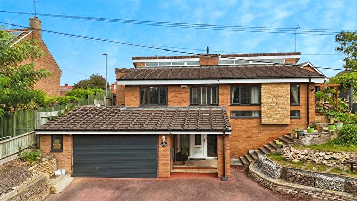 5 Bedroom Detached House For Sale In Newtown Road, Raunds, Wellingborough, NN9