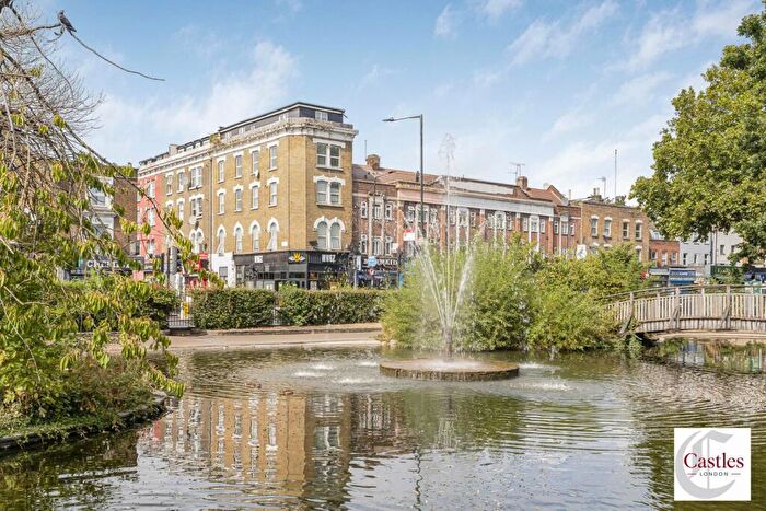 2 Bedroom Flat For Sale In Downs Road, Hackney, London, E5