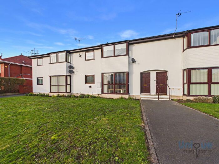 2 Bedroom Flat For Sale In St. James Lodge, Clifton Drive South, Lytham St. Annes, FY8
