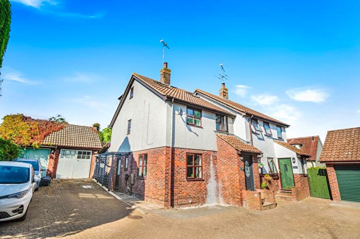 4 Bedroom Semi-Detached House For Sale In Godfrey Way, Dunmow, Essex, CM6