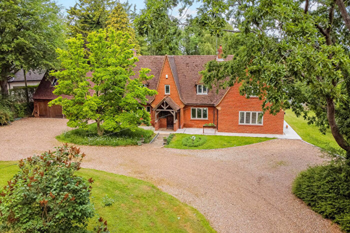 4 Bedroom Detached House For Sale In Spurgrove Lane, Frieth, RG9