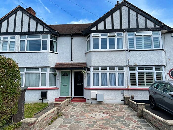 2 Bedroom Terraced House For Sale In Faringdon Avenue, Bromley, BR2
