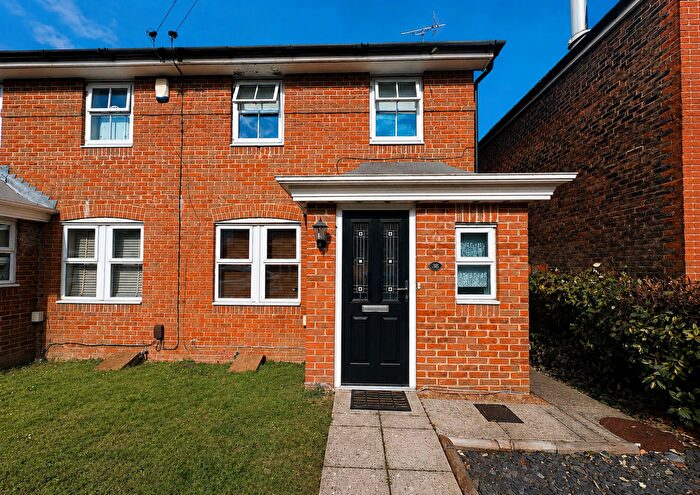 3 Bedroom Semi Detached House For Sale In Charlesfield Road, Horley, RH6