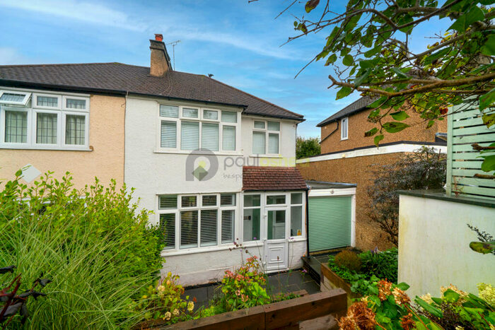 3 Bedroom Semi-Detached House To Rent In Newstead Rise, Caterham, CR3