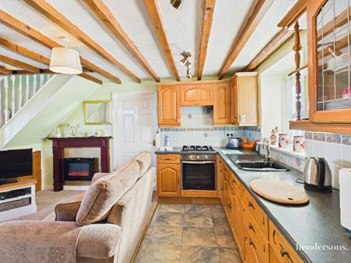 2 Bedroom Barn Conversion For Sale In Lodge Hill Close St. Peters Court, Whitby, YO22