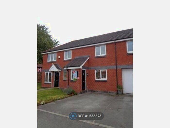 2 Bedroom Flat To Rent In Elworth Court, Stoke-On-Trent, ST4