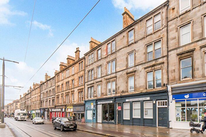 2 Bedroom Flat For Sale In Flat, Crighton Place, Edinburgh, EH7