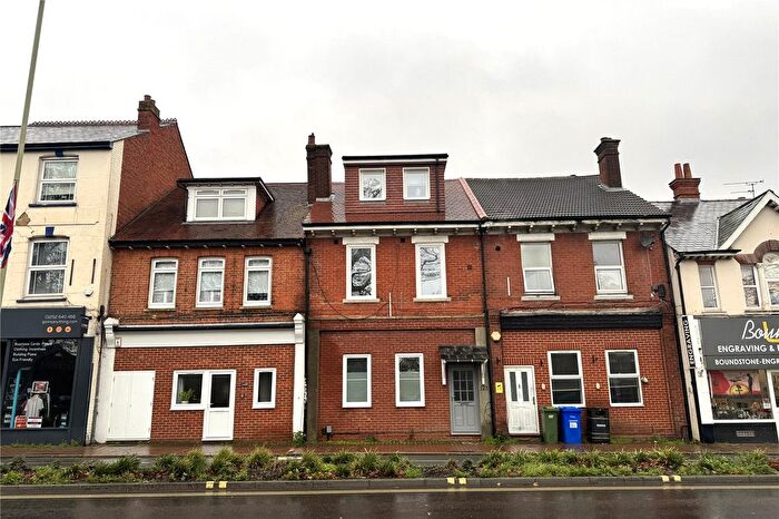 1 Bedroom Flat For Sale In Lynchford Road, Farnborough, Hampshire, GU14