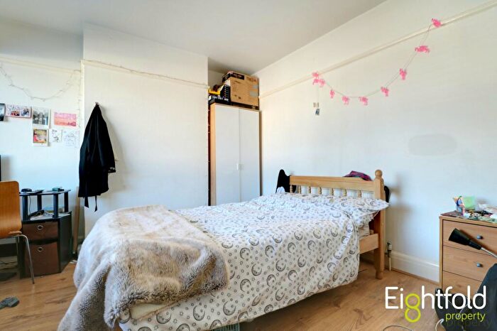 4 Bedroom Semi-Detached House To Rent In Bevendean Crescent, Brighton, BN2