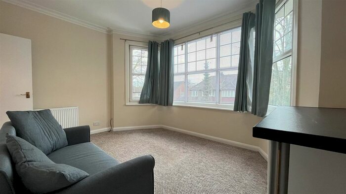 Studio To Rent In Camborne Road, Sutton, SM2